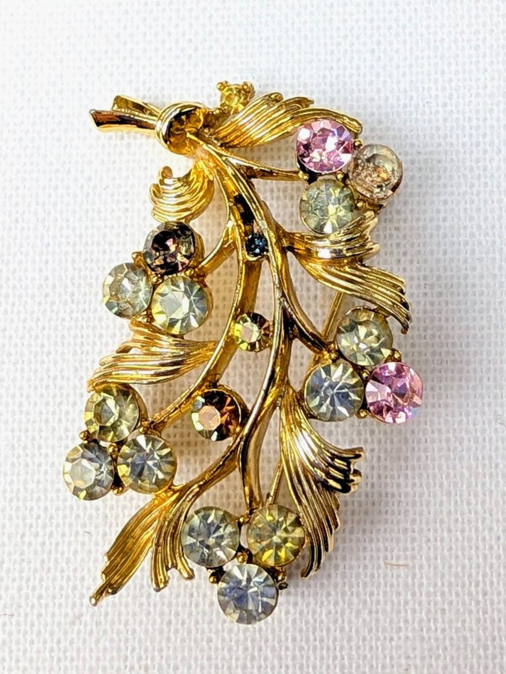 Lisner Flower Bouquet Brooch in Multi-Color Rhinestones - Mid-Century - Vintage